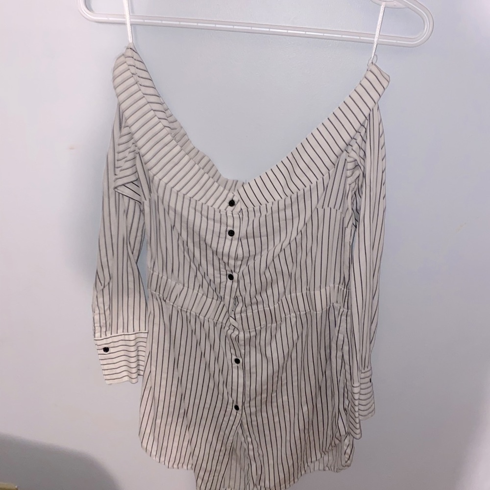 2/20$ Dynamite never worn blouse